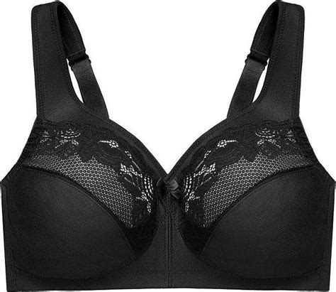 Flatter Your Figure with the Bewitching Magic Lift Minimizer Bra